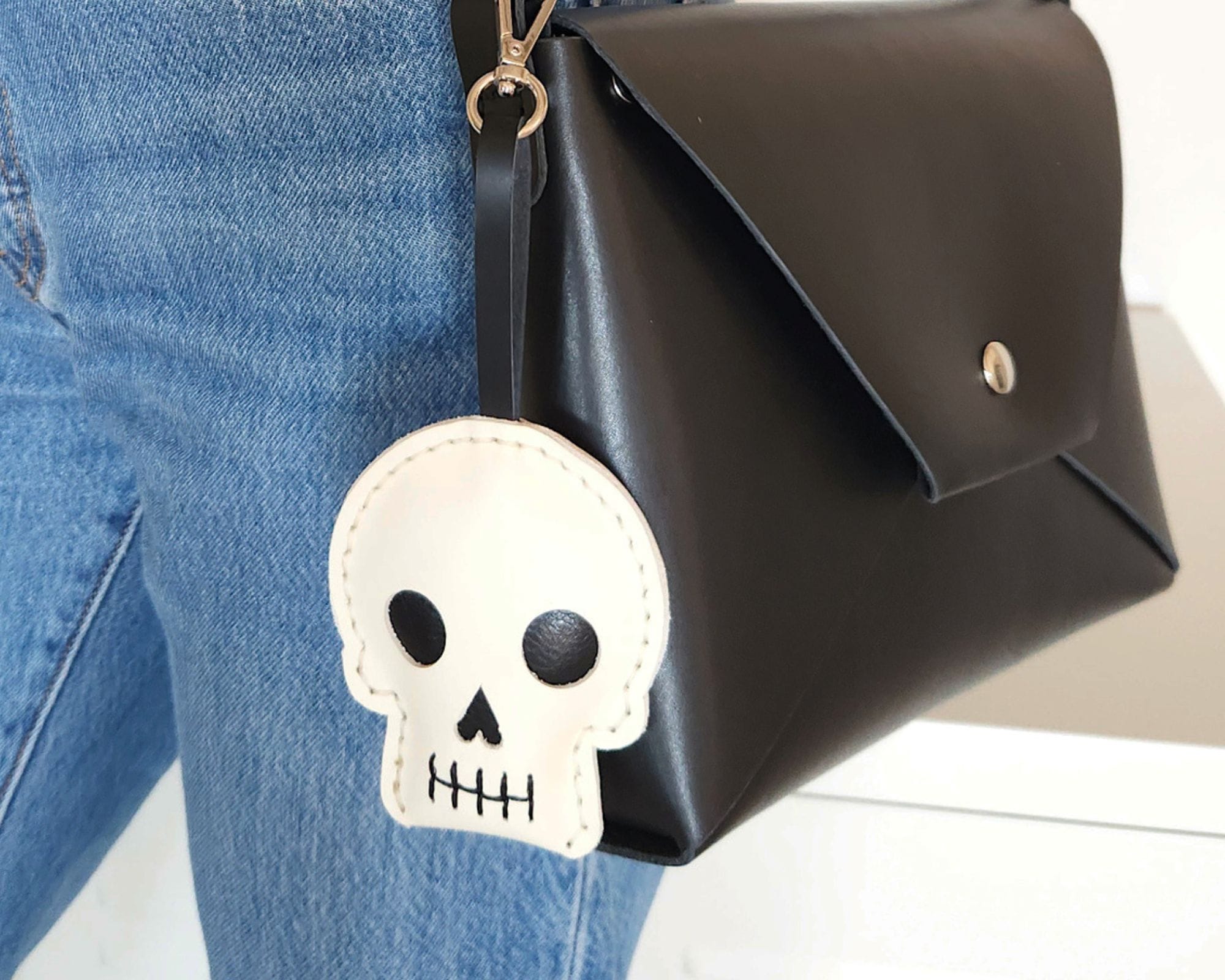 Patrón PDF - Llavero / Charm Calavera - Imagen 3
