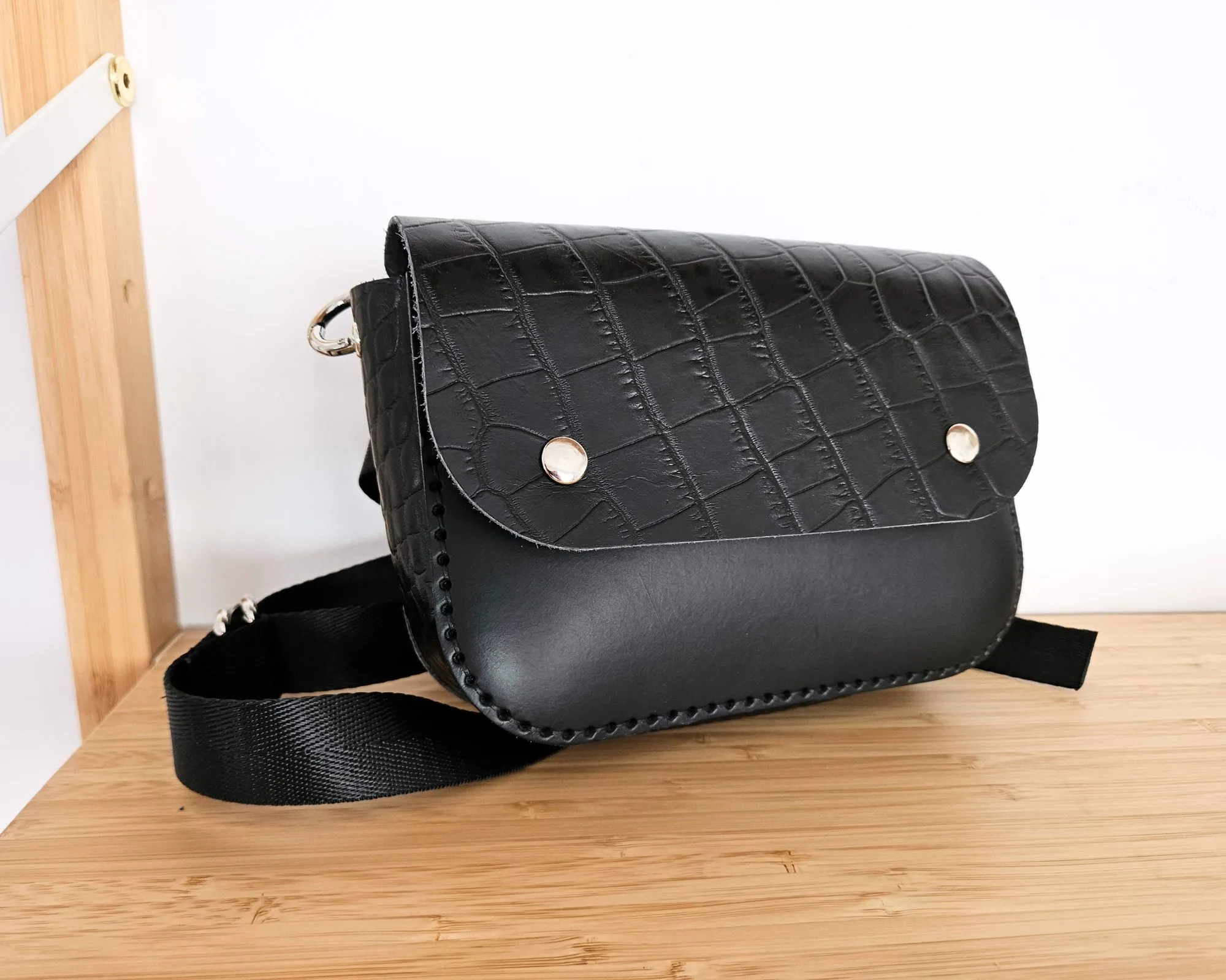 Bolso convertible de cuero. Bandolera + Riñonera - Imagen 6