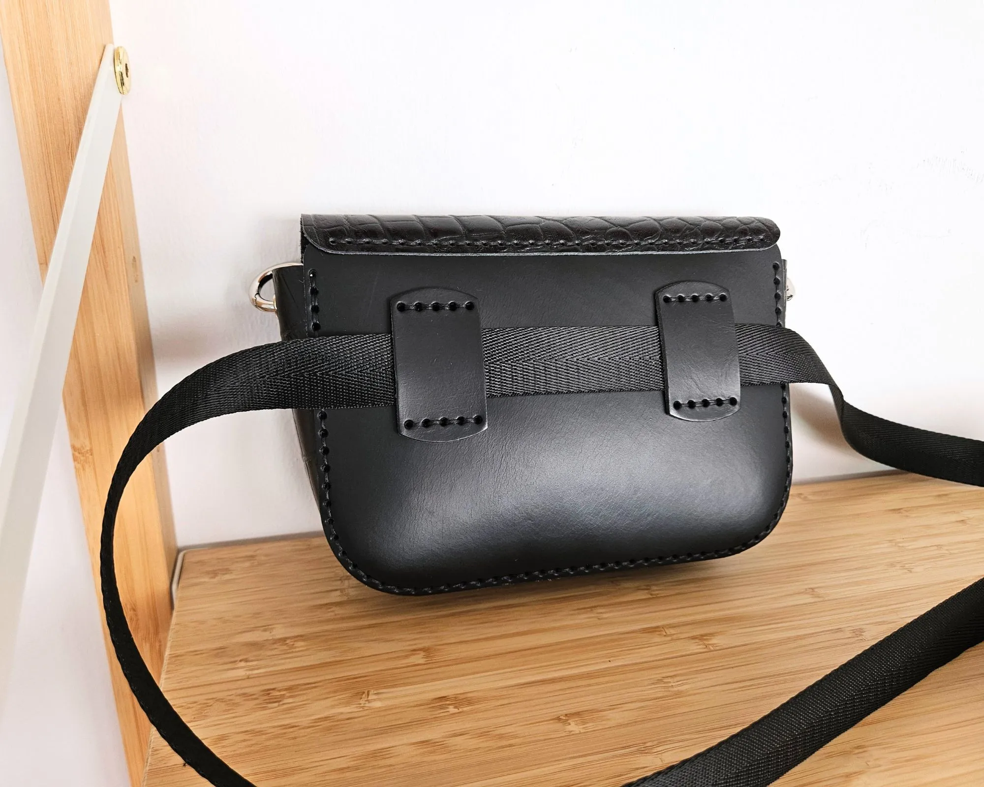 Bolso convertible de cuero. Bandolera + Riñonera - Imagen 5