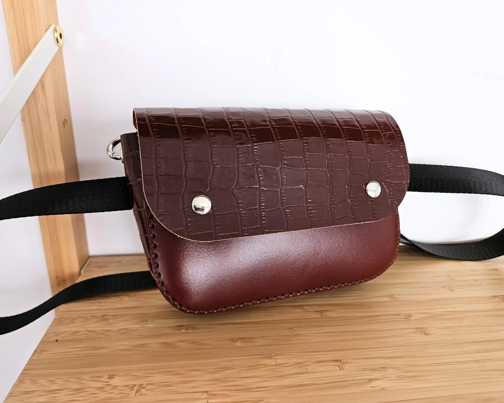 Bolso convertible de cuero. Bandolera + Riñonera - Imagen 4