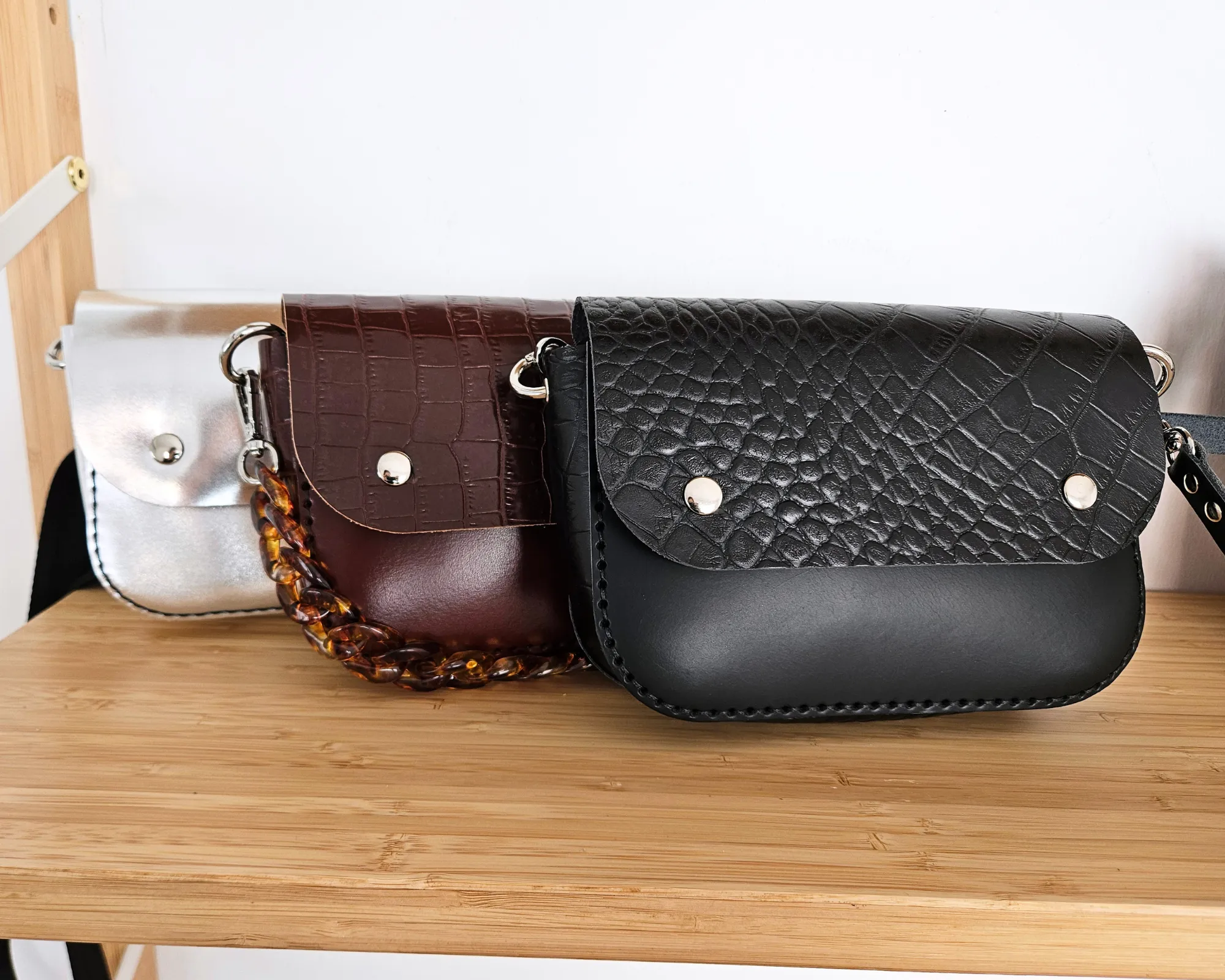 Bolso convertible de cuero. Bandolera + Riñonera - Imagen 11