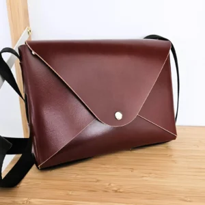 Bolso sobre de cuero - Caoba