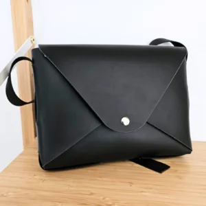Bolso sobre de cuero - Negro